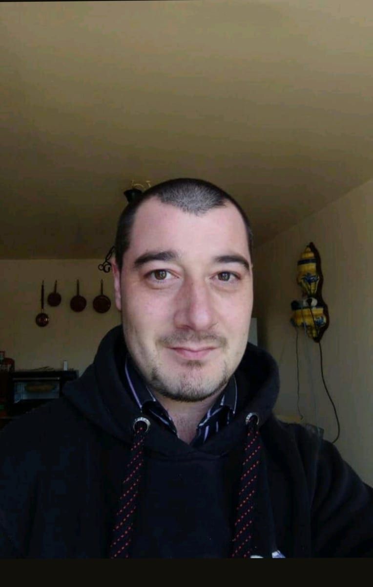 Profil de Many